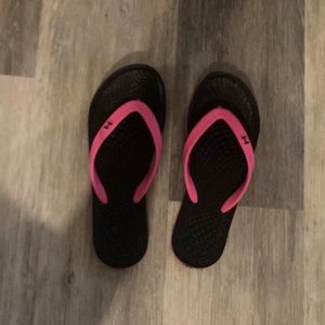 Under armour flip flops